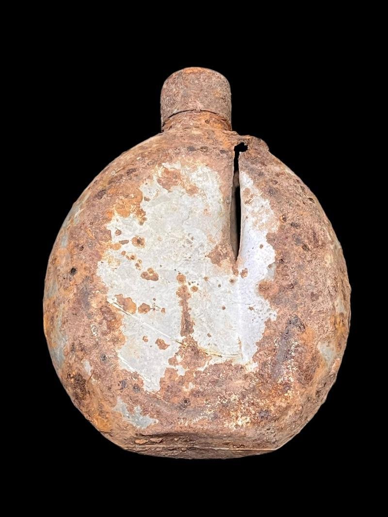 (Was £15) RELIC WW2 GERMAN WATER BOTTLE — image 2