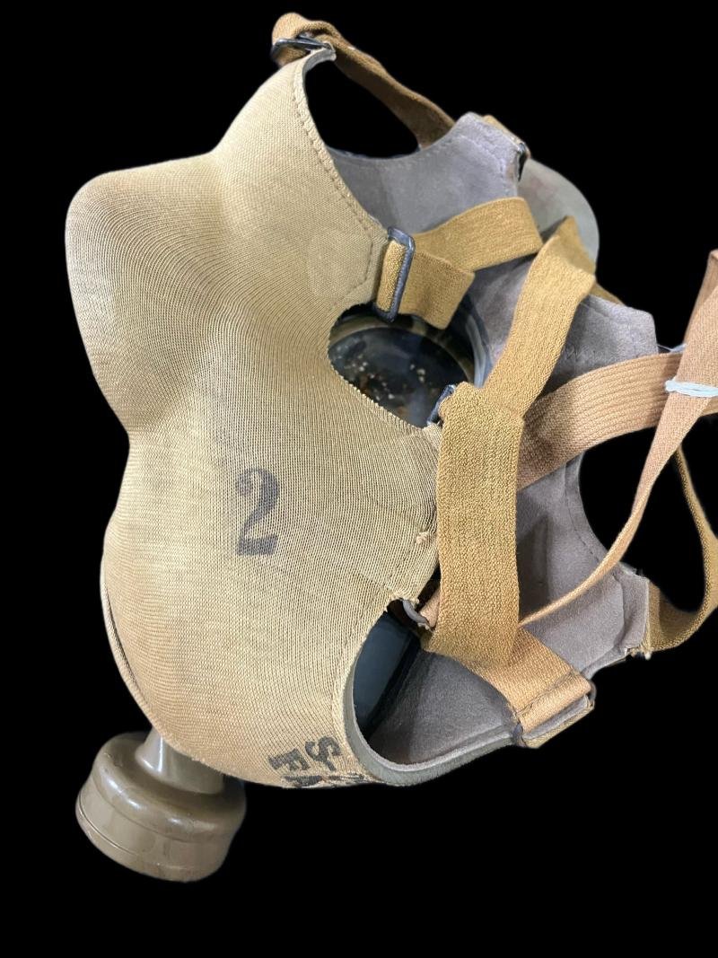 WW2 CZECH FATRA VZ.35 GAS MASK — image 4