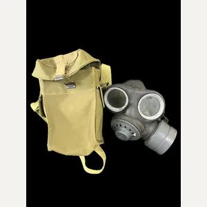 BRITISH LIGHT WEIGHT MK.VI GAS MASK WITHA WW2 POUCH