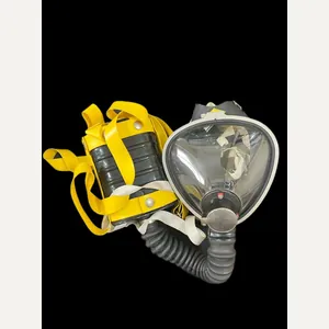 BRITISH SIEBE GORMAN ESSGEE GAS MASK AND FILTER