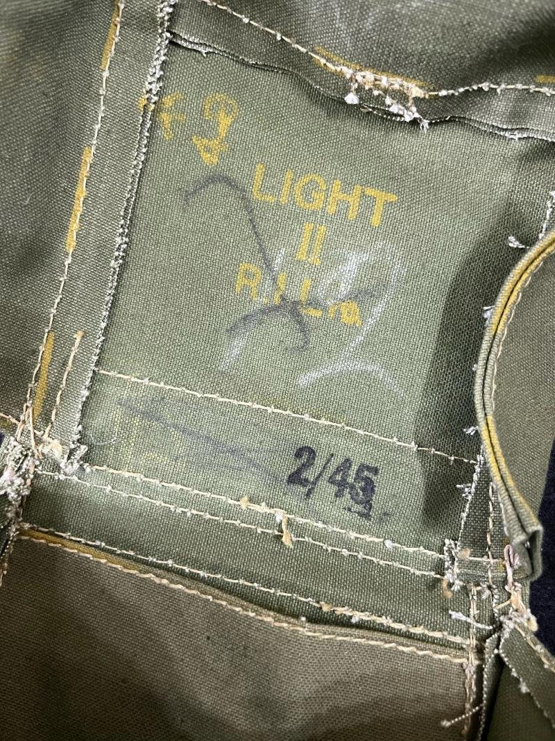 WW2 BRITISH LIGHT WEIGHT GAS MASK BAG — image 4