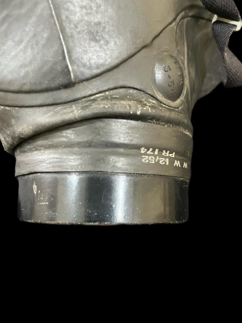 BRITISH C7 GAS MASK — image 3