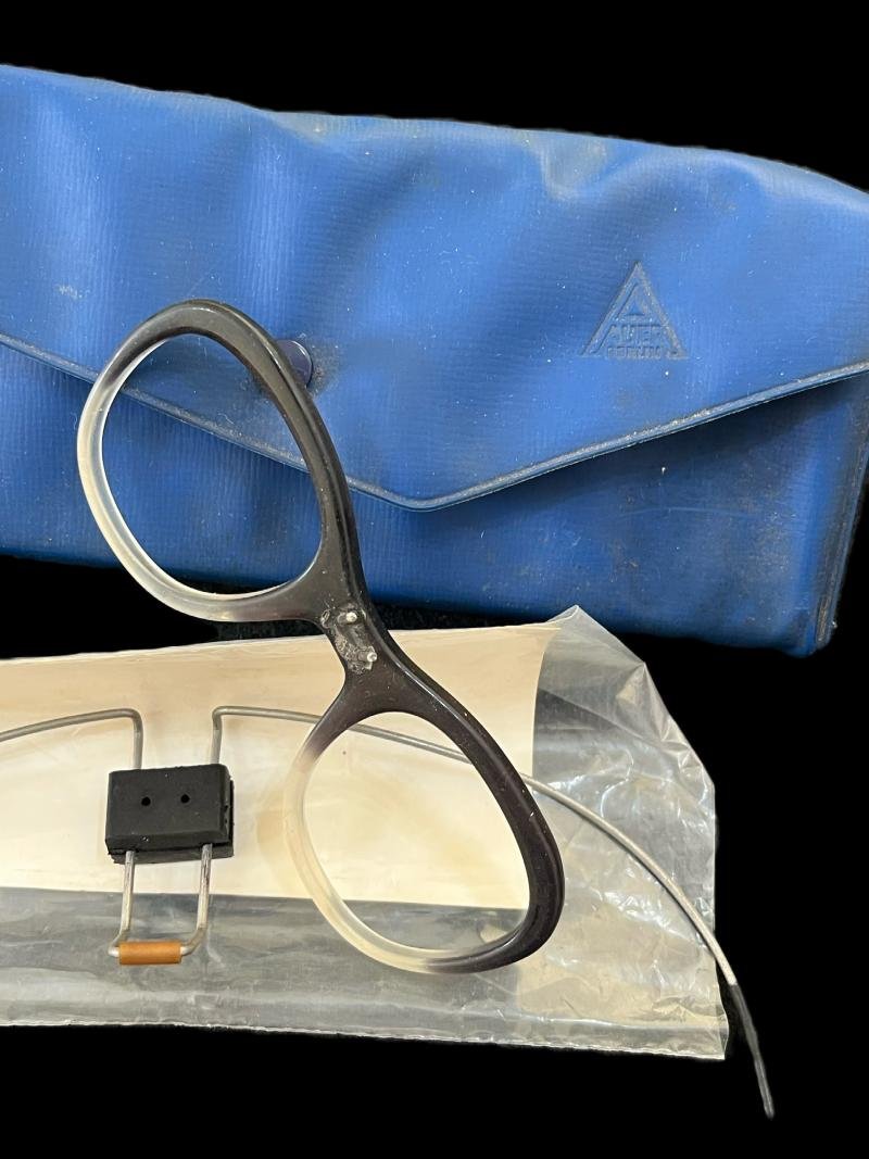 GERMAN AUER GAS MASK SPECTACLES IN CASE — image 2