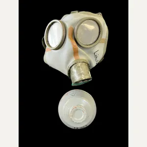 GERMAN AUER 735 GAS MASK AND FILTER