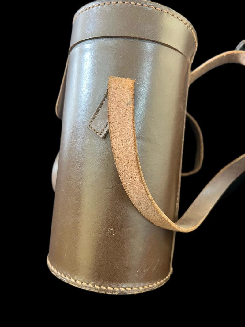 WW2 BRITISH AVON GAS MASK AND TUBE — image 4