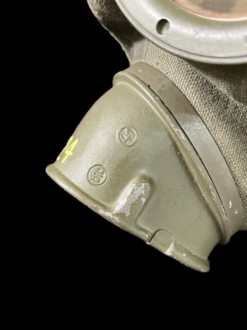 WW2 GERMAN AUER GM30 GAS MASK — image 3