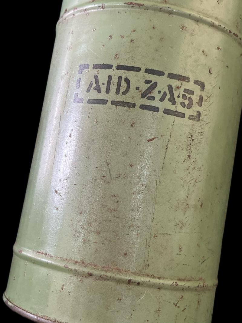 WW2 BRITISH AVON C1 GAS MASK WITH TRANSIT TIN — image 3