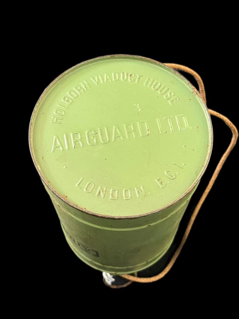 WW2 BRITISH AVON C1 GAS MASK WITH TRANSIT TIN — image 5