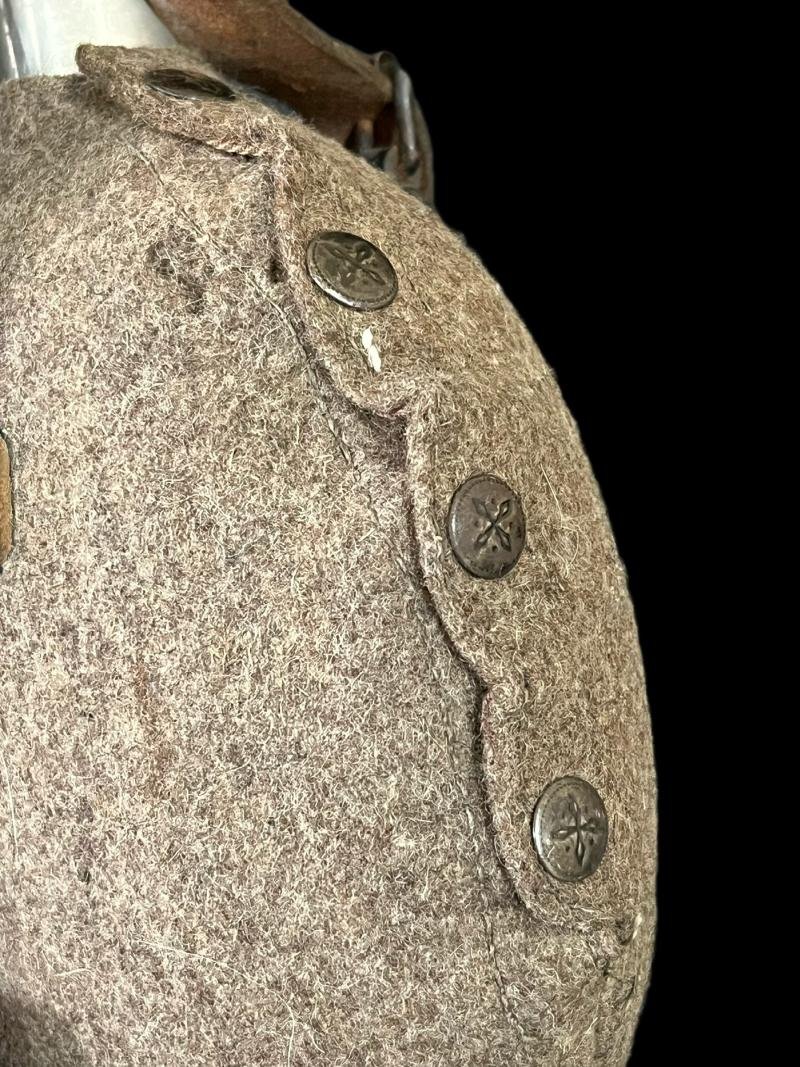 WW2 GERMAN WATER BOTTLE (NAMED) — image 5