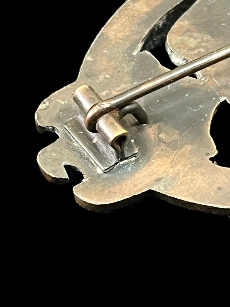 WW2 GERMAN PANZER ASSAULT BADGE IN BRONZE (REPAIRED) — image 3