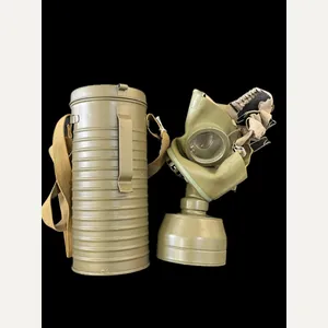 WW2 SWISS GAS MASK WITH FILTER AND TIN