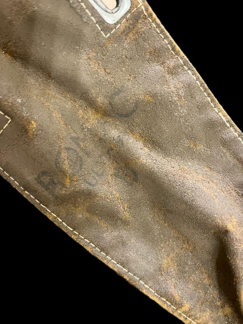 WW2 BRITISH BABY'S GAS MASK — image 2