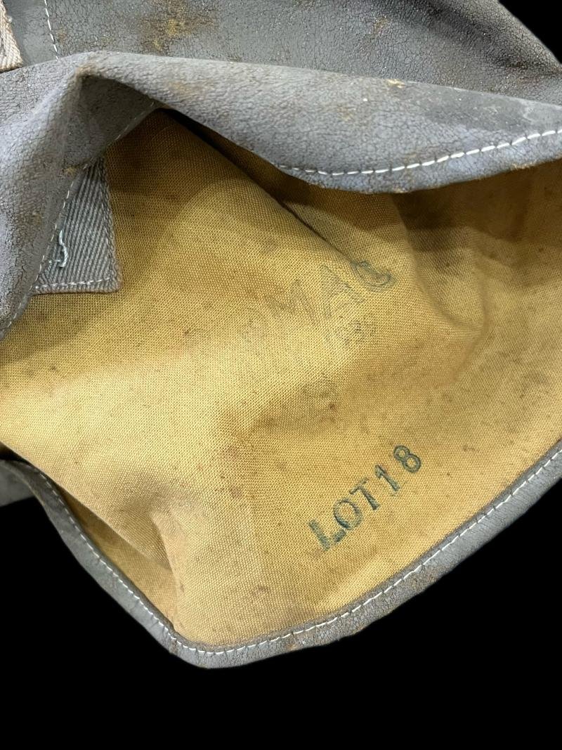 WW2 BRITISH BABY'S GAS MASK — image 3