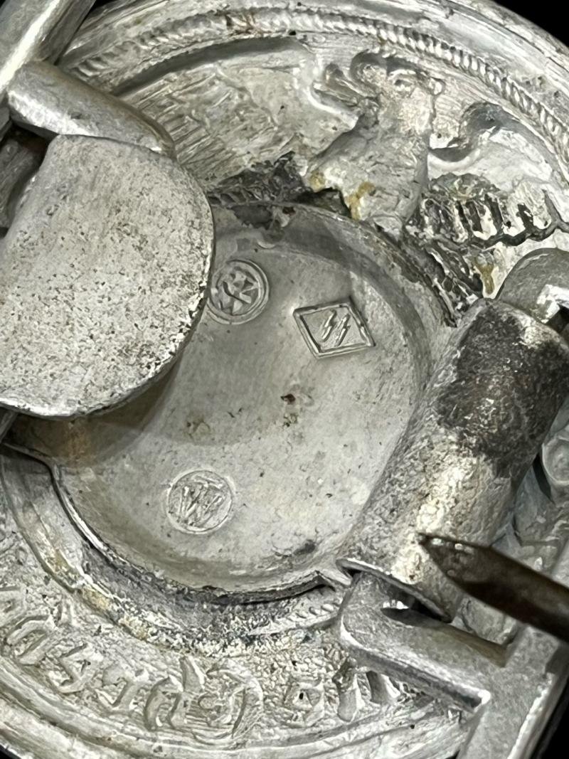 REPRODUCTION WW2 GERMAN WAFFEN-SS OFFICER'S BELT BUCKLE — image 4