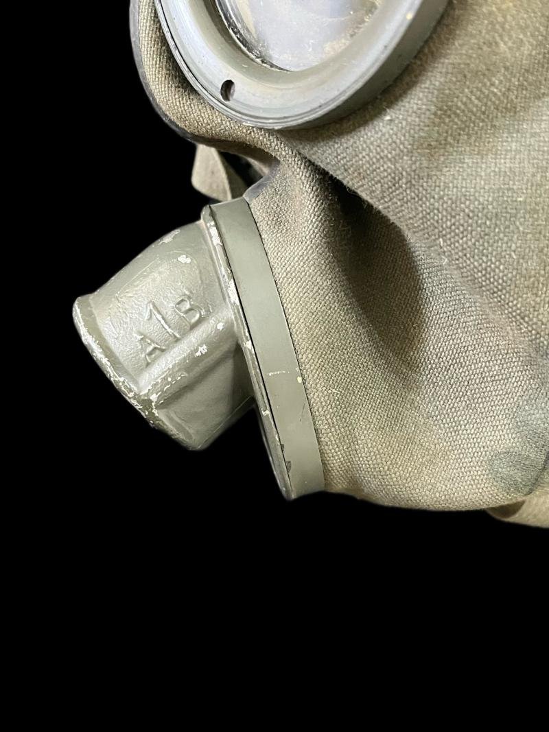 WW2 GERMAN GM30 GAS MASK WITH FILTER — image 3
