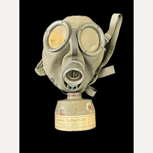 WW2 GERMAN GM30 GAS MASK WITH FILTER