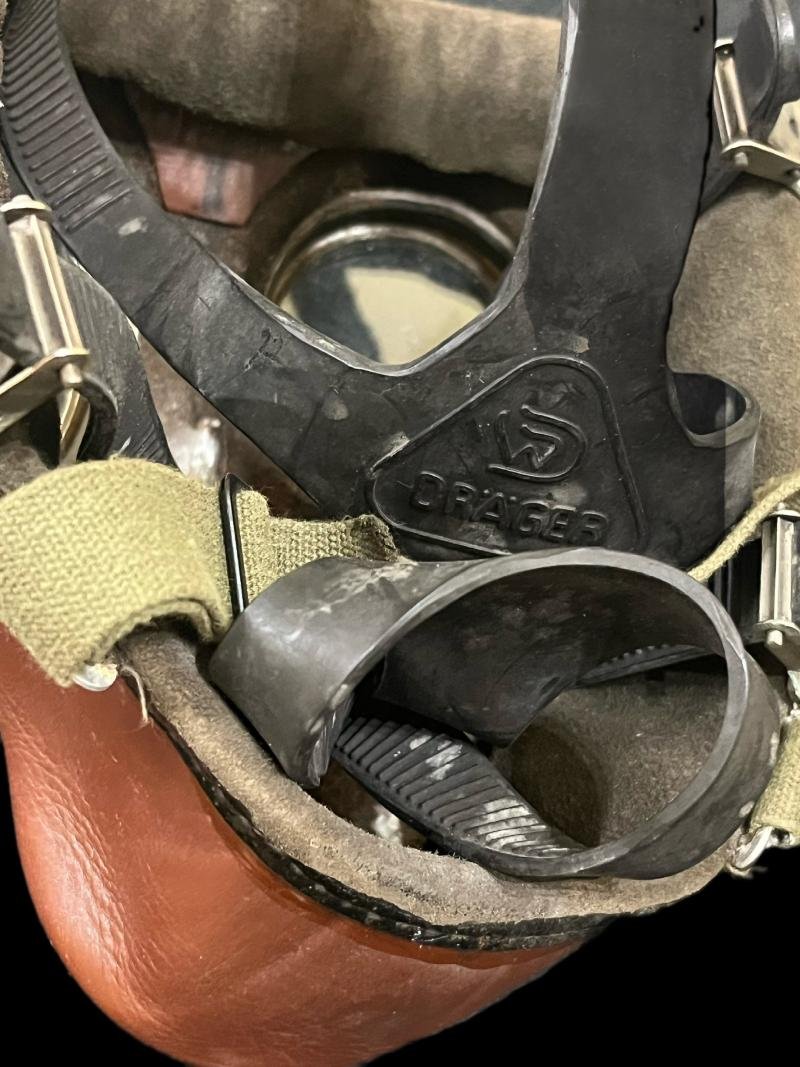 GERMAN DRAEGER LEDER-B GAS MASK — image 5