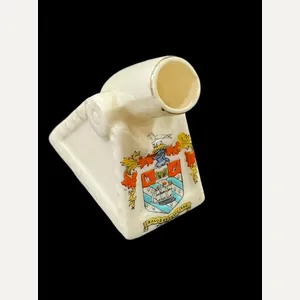 MODEL OF A CANNON WITH THE TORQUEY CREST