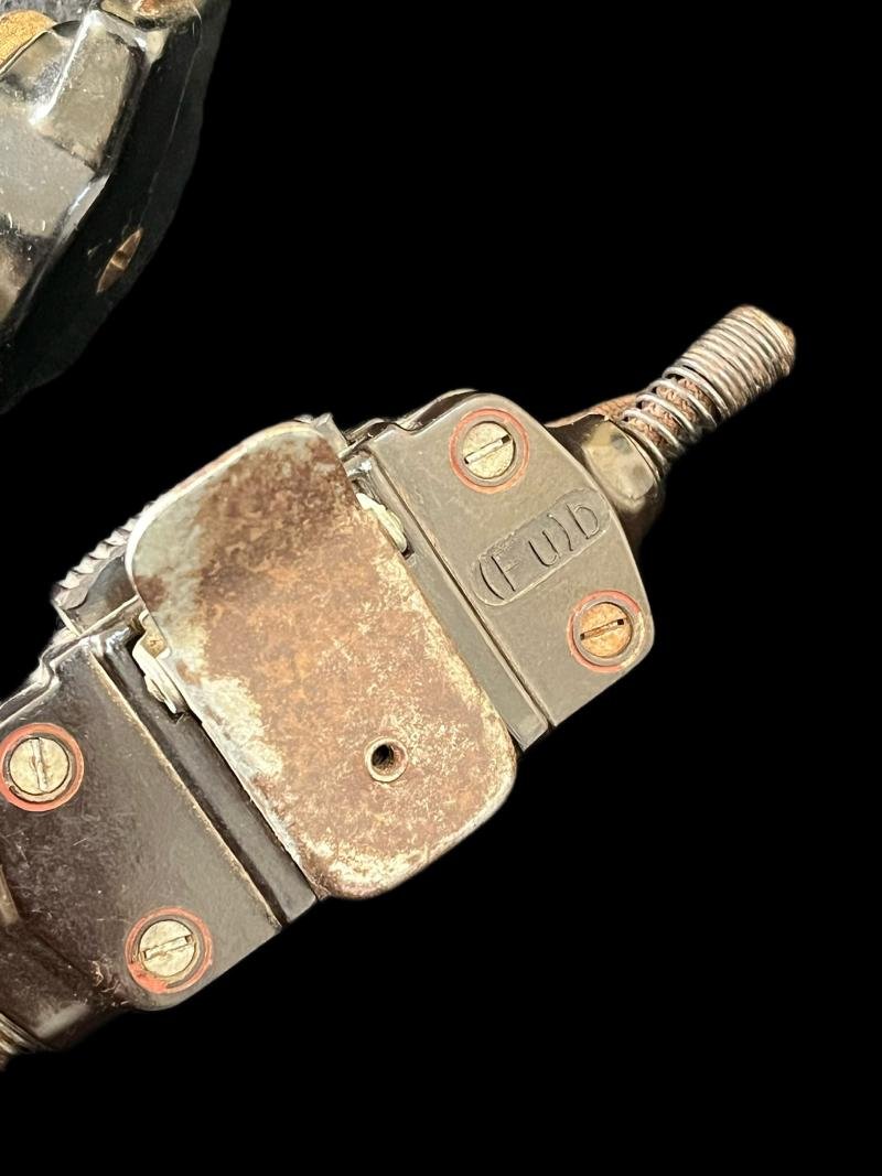 WW2 GERMAN PANZER THROAT MICROPHONE — image 3