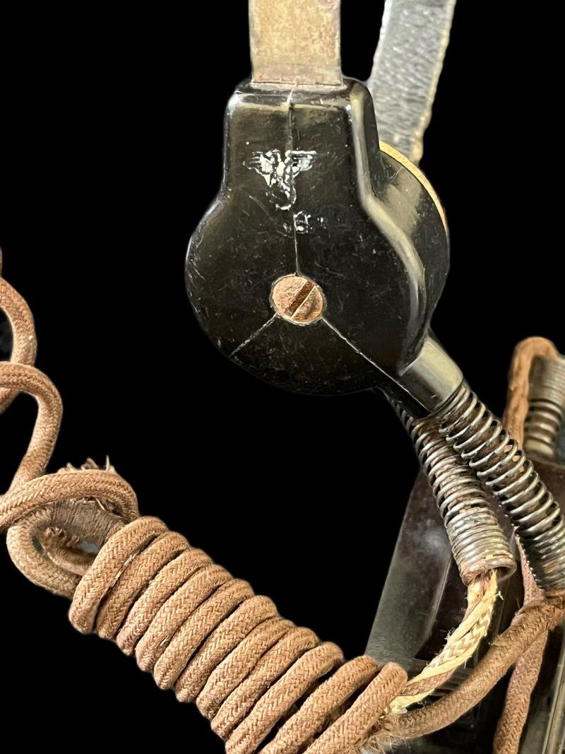 WW2 GERMAN PANZER THROAT MICROPHONE — image 4