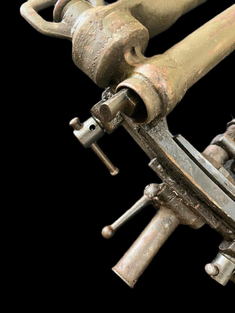 WW2 BREN ANTI-AIRCRAFT TRIPOD WITH LEGS — image 4