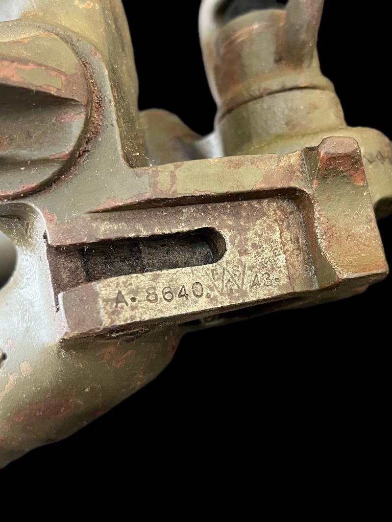 WW2 BREN ANTI-AIRCRAFT TRIPOD WITH LEGS — image 5