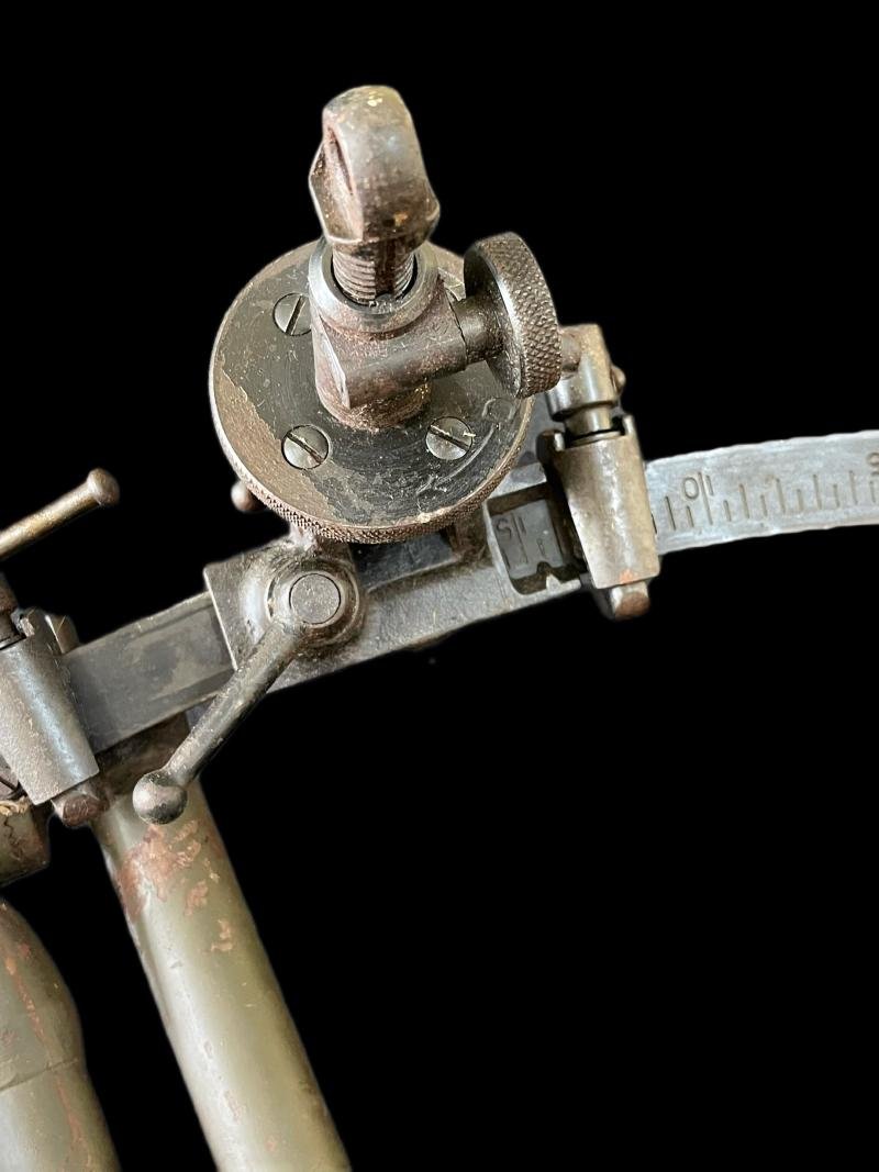 WW2 BREN ANTI-AIRCRAFT TRIPOD WITH LEGS — image 6