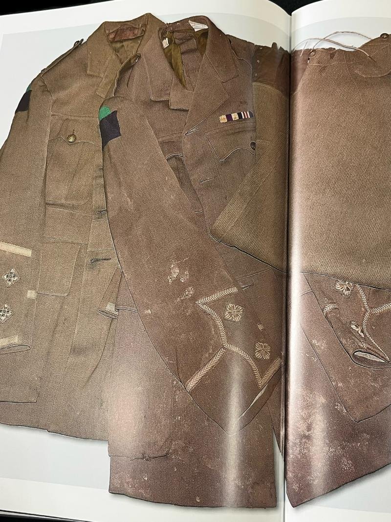 BATTLE DAMAGE (HARD COVER) — image 6