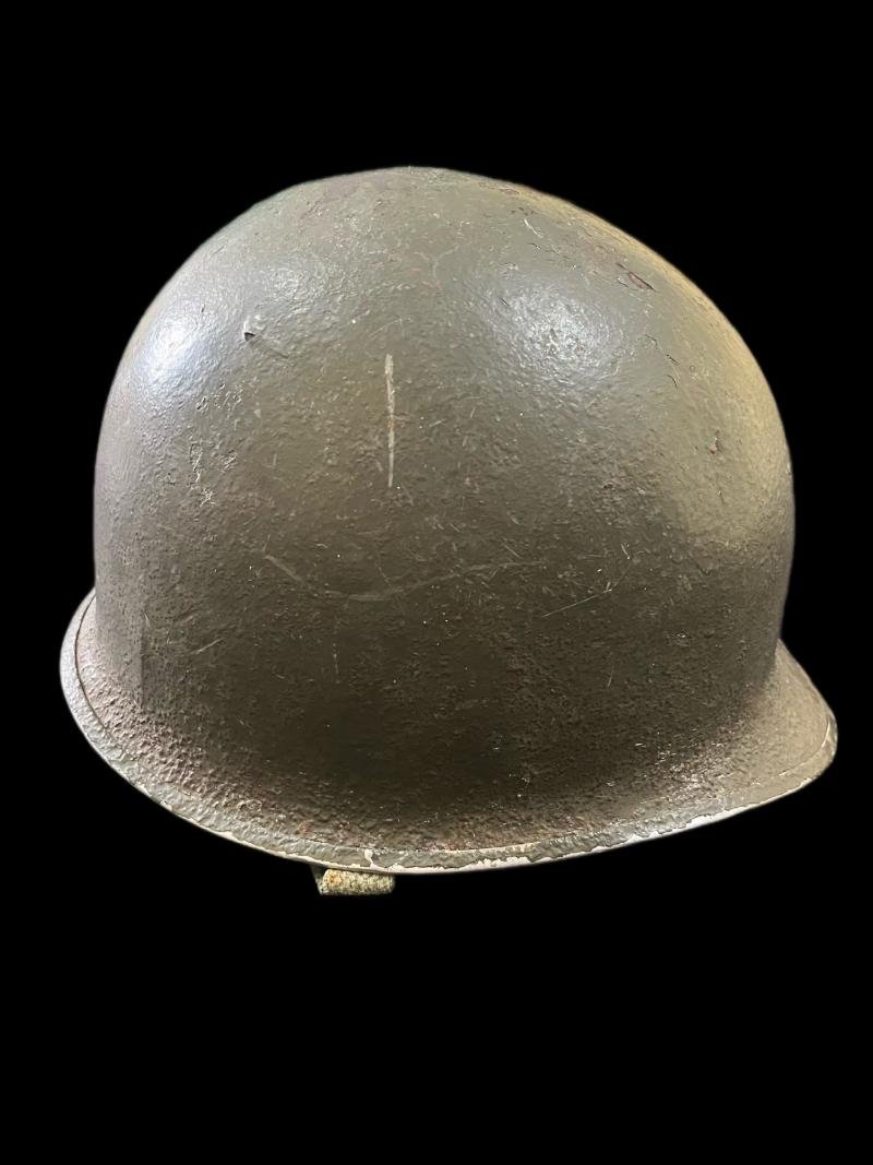 WW2 U.S. M1 FIXED BALE FRONT SEAMED HELMET — image 2