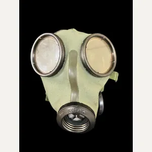 GERMAN AUER 744 GAS MASK