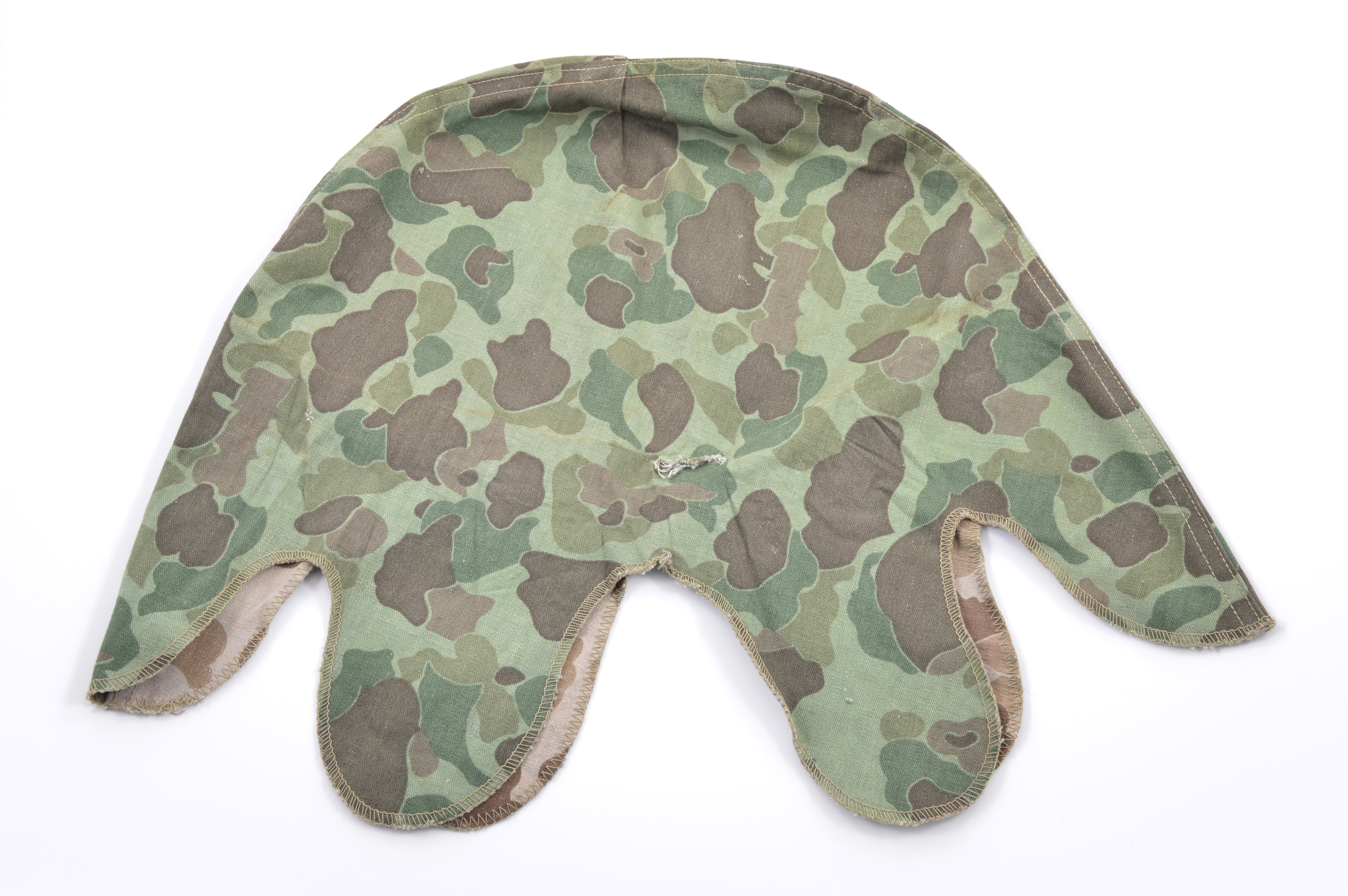 Late-WWII USMC Camouflage Helmet Cover — image 7