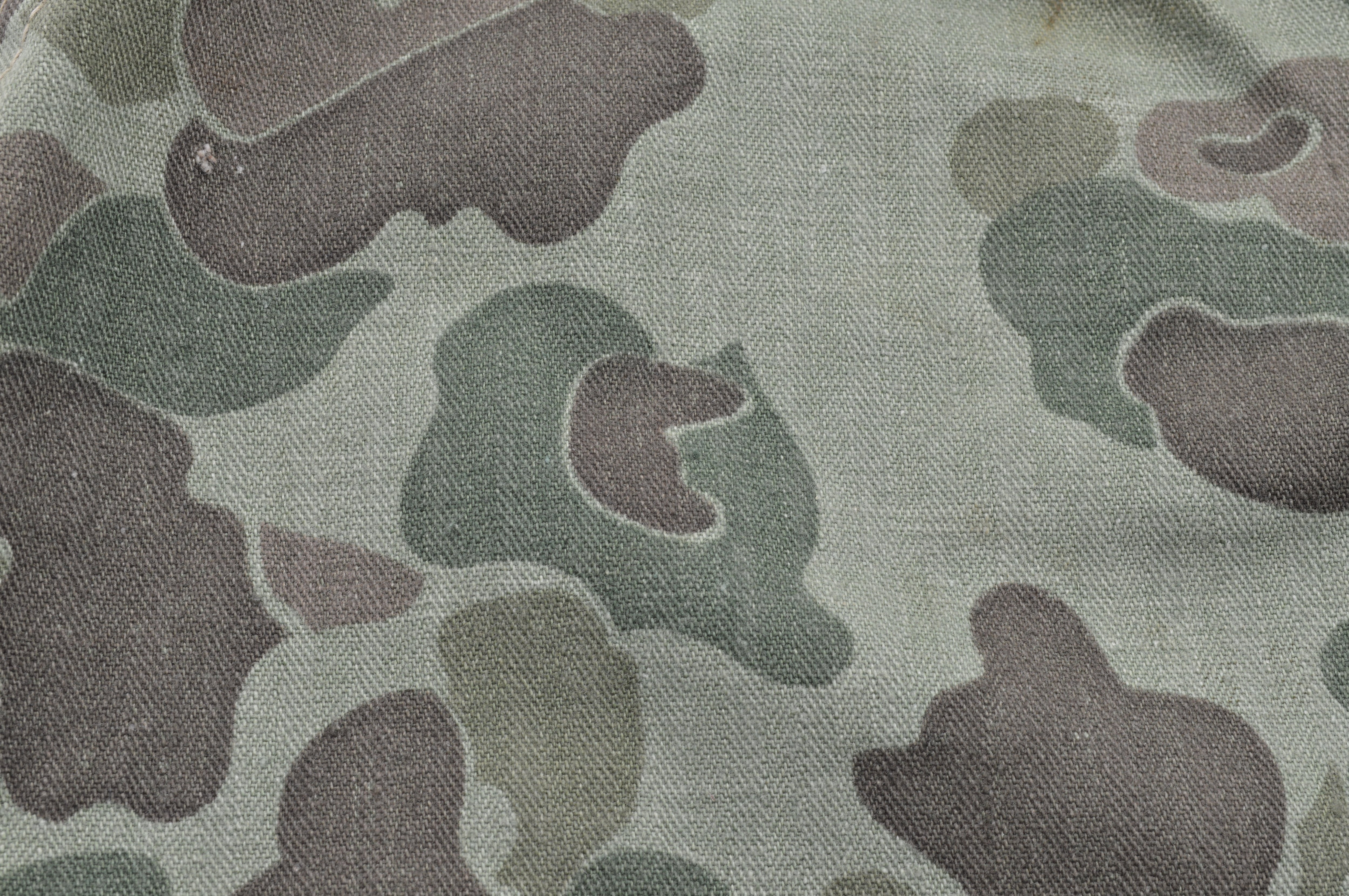 Late-WWII USMC Camouflage Helmet Cover — image 8