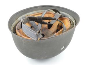 Late-WWII German M38 Fallschirmjäger Helmet & Liner Set (ckl71)