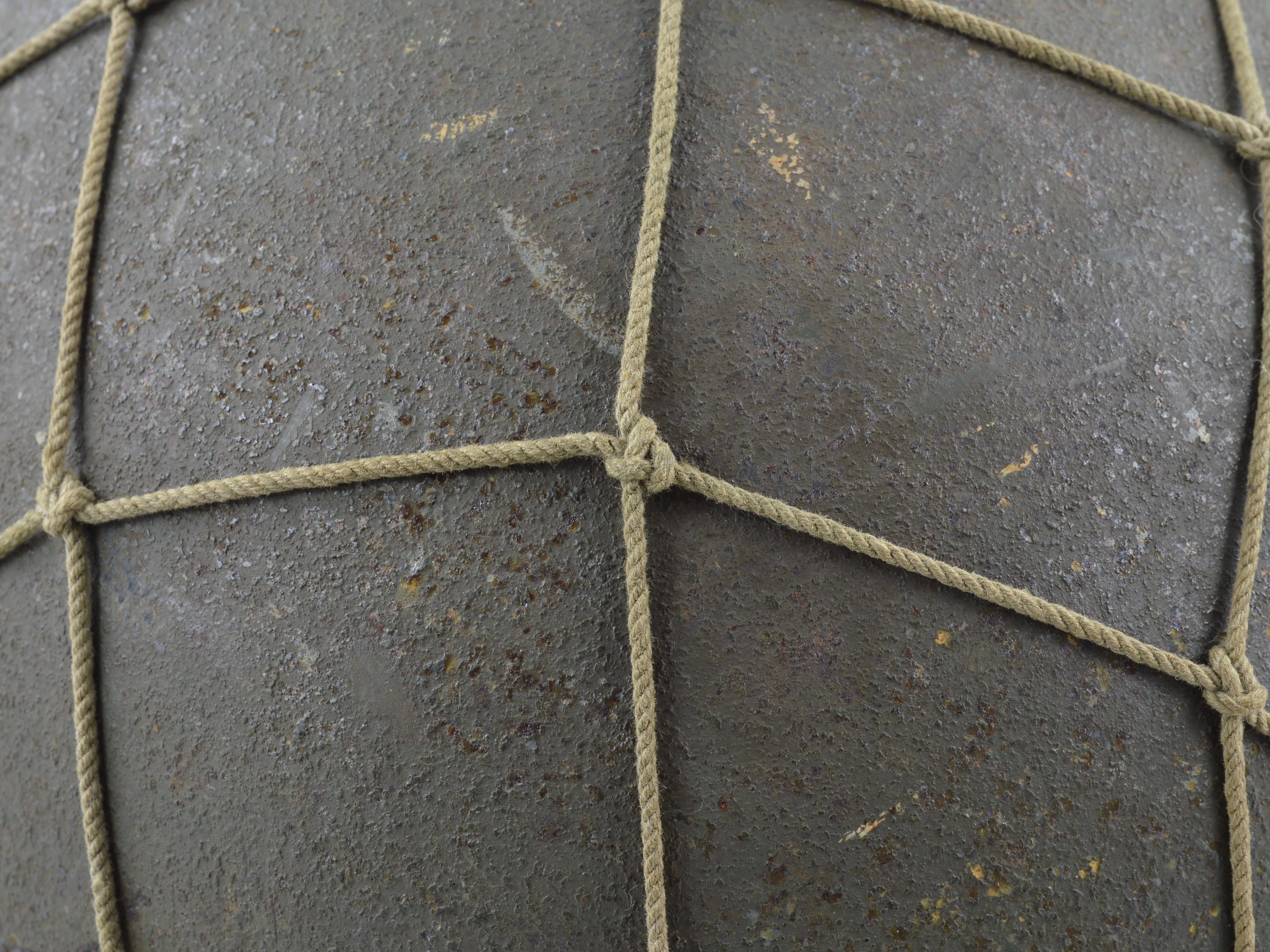 WWII 2' U.S. Vehicle Camouflage Helmet Net — image 4