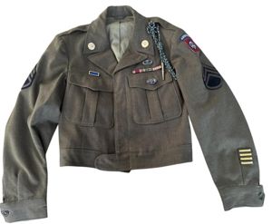 U.S. IKE Jacket 82nd Airborne Medical Staff Sergeant Mounted - …