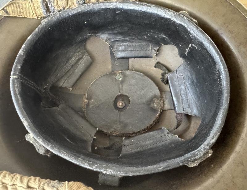 Canadian MK II i.e. 'Tommy' Helmet - Nice Used Condition — image 8