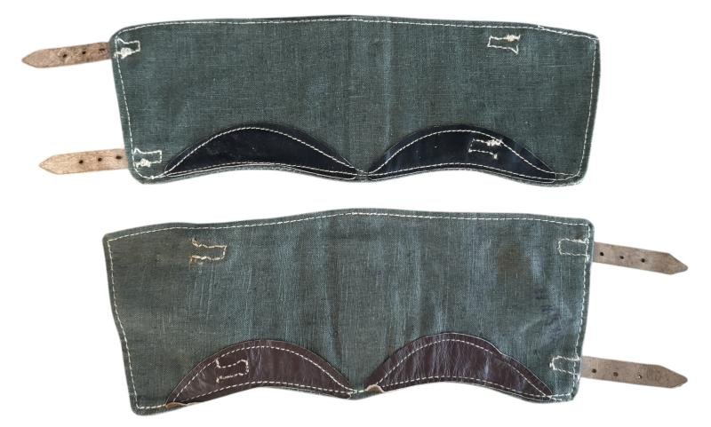 WH (Heer/Waffen-SS)Non matching set of Canvas Gaiters - Mint Condition — image 2