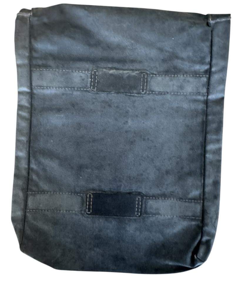 WH (Heer) Rubberized Gascape Pouch 1940 - Nice Used Condition — image 3