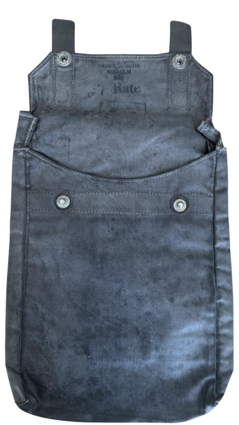 WH (Heer) Rubberized Gascape Pouch 1940 - Nice Used Condition — image 9