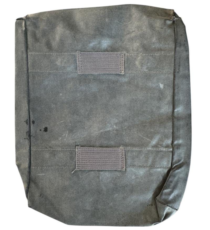 WH (Heer) Rubberized Gascape Pouch 1940 - Unissued — image 2