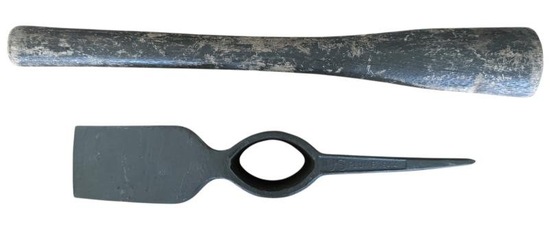 U.S. M1910 Pick-Mattock Intrenching And Carrier - Nice Used Condition — image 9