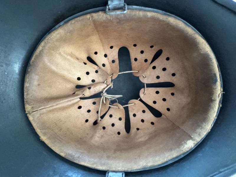 WH (HEER) M40 Steel Helmet Makers Marked F.W. Quist G.M.B.H. Nice Used Condition — image 11