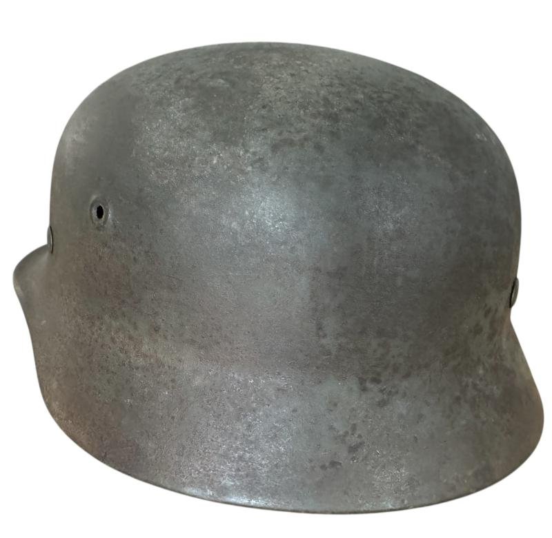 WH (HEER) M40 Steel Helmet Makers Marked F.W. Quist G.M.B.H. Nice Used Condition — image 3