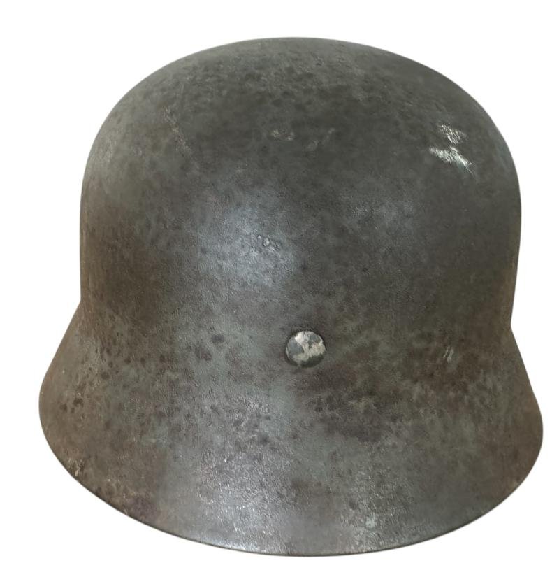WH (HEER) M40 Steel Helmet Makers Marked F.W. Quist G.M.B.H. Nice Used Condition — image 4