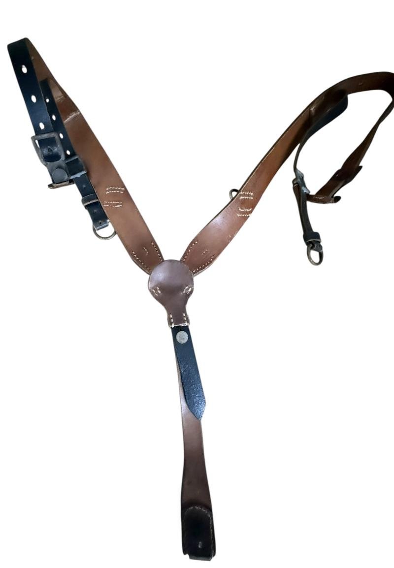 WH (HEER) Combat Y-straps - Mint Condition — image 3