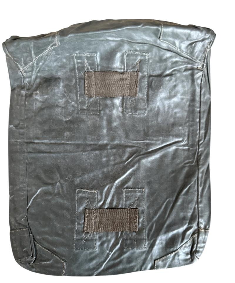 WH (Heer) Rubberized Gascape Pouch - Nice Used Condition — image 2