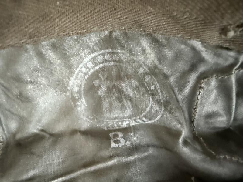 WH (Heer) Rubberized Gascape Pouch - Nice Used Condition — image 3