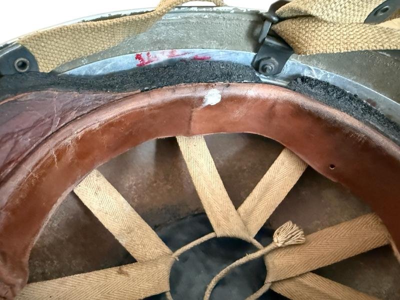 British (Airborne) MK3 Paratrooper/Airborne Combat Helmet 1944 Size 7 1/8 - Nice Used Condition — image 9