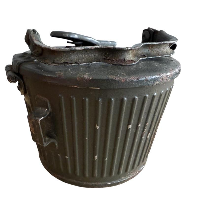 WH (HEER/LW/SS) MG 34/42 50 Round Drum Magazine - Nice Used Condition — image 3