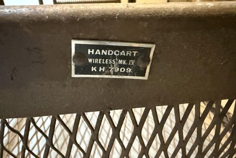 British Commando ( Airborne) Wireless No.1 Mk.IV KH 790 Handcart - Nice Used Condition — image 10